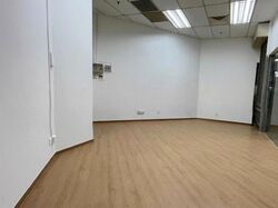 Sunshine Plaza (D7), Retail #636298151